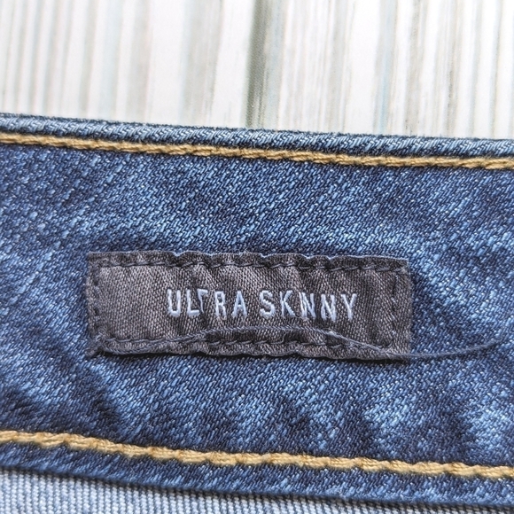 Torrid Premium Denim Ultra Skinny Jeans in Verona Blue Women's Size 26R - Picture 7 of 13